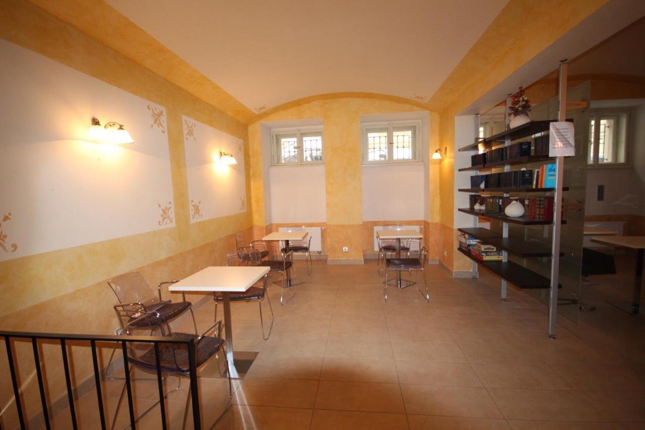 Vikroria - Halkova 5 Apartment Prag